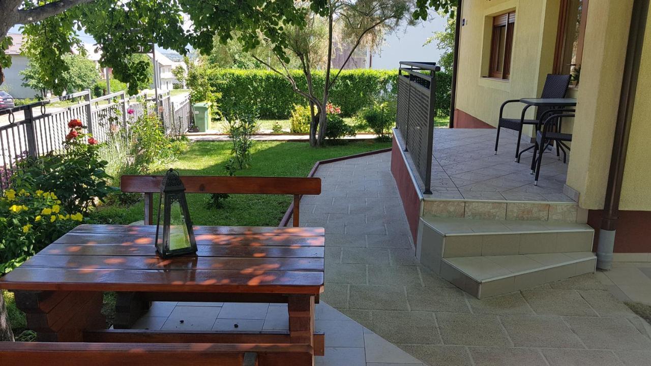 St George B&B Korenica Exterior photo
