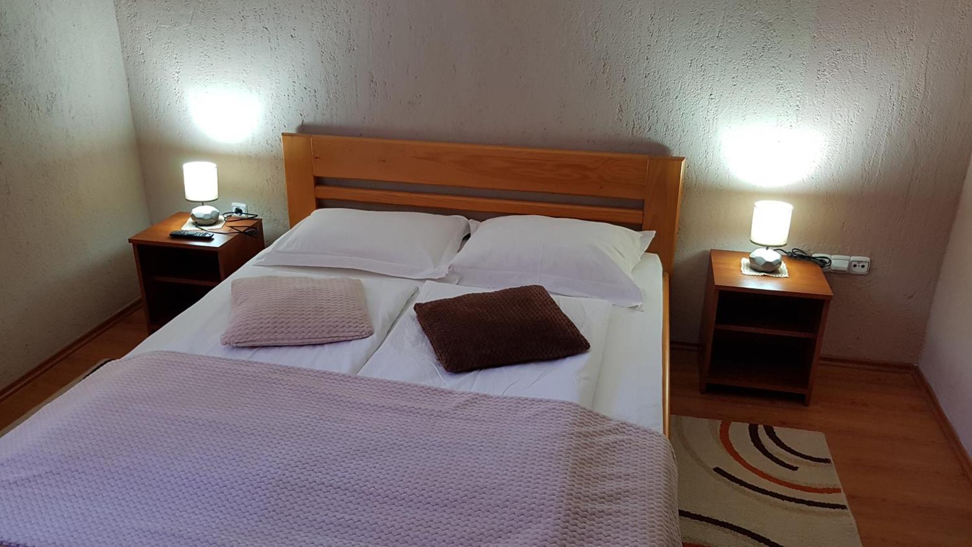 St George B&B Korenica Room photo